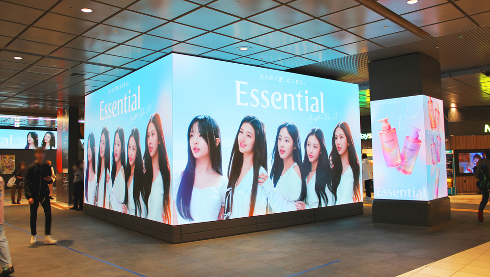 当選品☆花王☆Essential with NewJeansミニポスターセット - アイドル