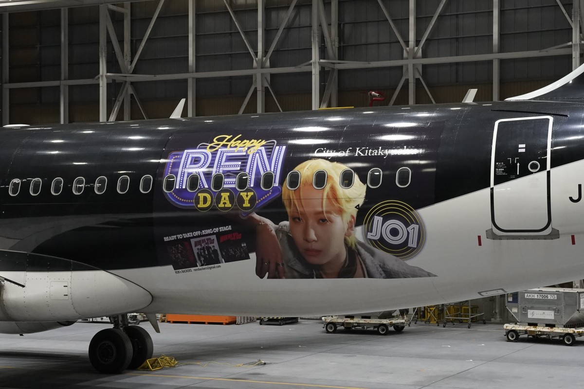 川尻蓮さん_機体ラッピングお写真