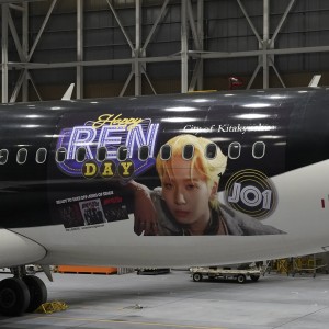 川尻蓮さん_機体ラッピングお写真