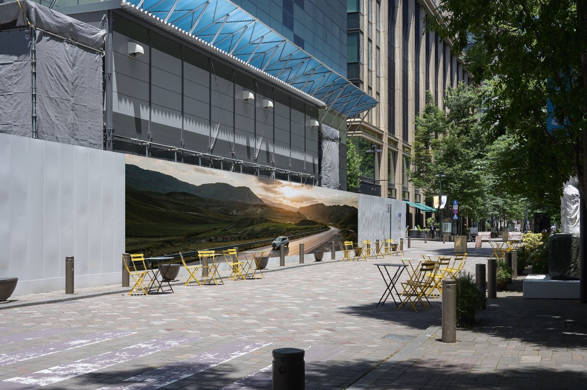 Marunouchi Street Board 60