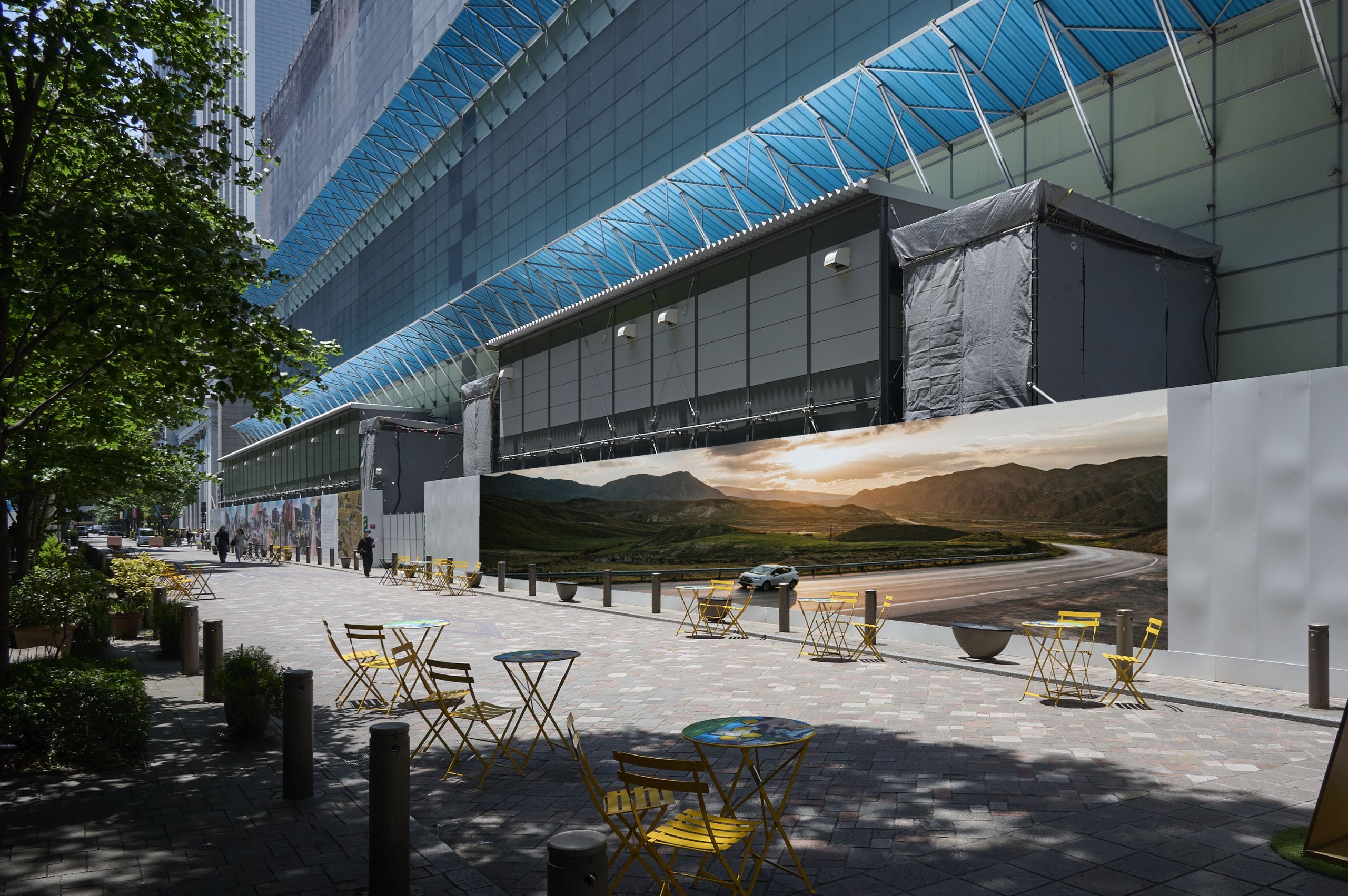 Marunouchi Street Board 60