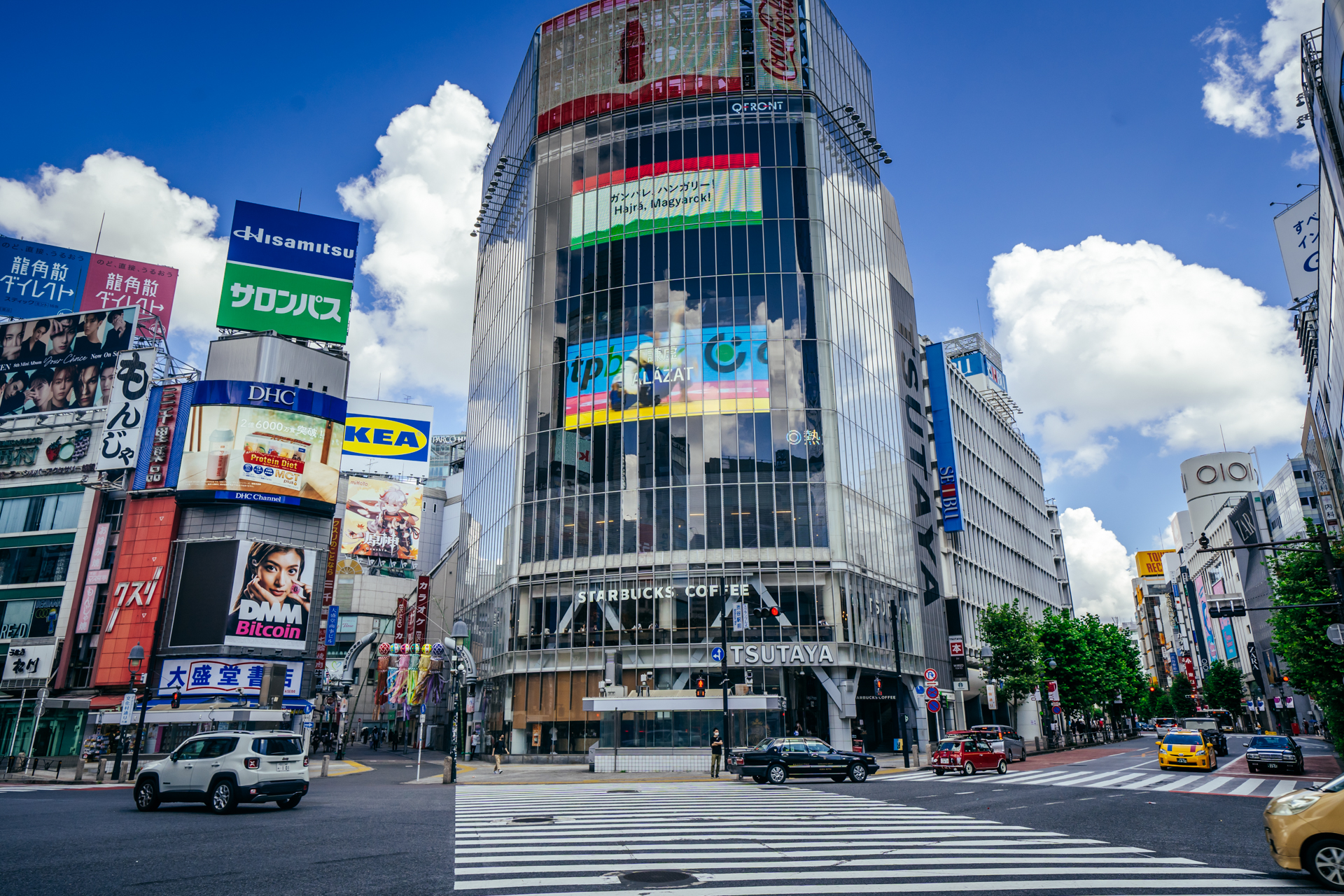 ハンガリー大使館】渋谷スクランブル交差点でハンガリー選手団をビデオメッセージで応援 - サイン＆ディスプレイ業界の専門メディア SIGN NEWS  SITE by総合報道